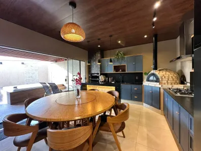 Sobrado com 3 Quartos à venda, 214m² no Jardim Atlântico, Goiânia
