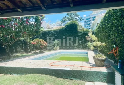 Casa de Condomínio com 4 Quartos à venda, 350m² no Recreio dos Bandeirantes, Rio de Janeiro