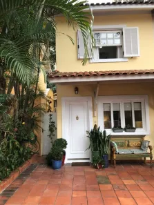 Casa de Condomínio com 3 Quartos para alugar, 250m² no Jardim Monte Alegre, São Paulo