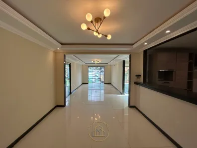 Casa com 4 Quartos para alugar, 330m² no Lagoa, Macaé
