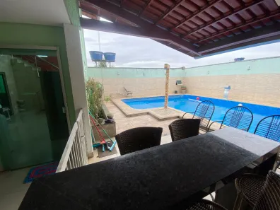 Sobrado com 6 Quartos à venda, 360m² no Setor Garavelo, Aparecida de Goiânia