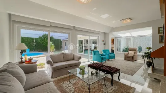 Casa com 6 Quartos à venda, 365m² no Medianeira, Porto Alegre