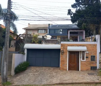 Casa com 3 Quartos à venda, 390m² no Espírito Santo, Porto Alegre