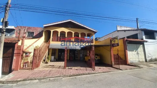 Sobrado com 2 Quartos à venda, 290m² no Parque Santo Antônio, Jacareí