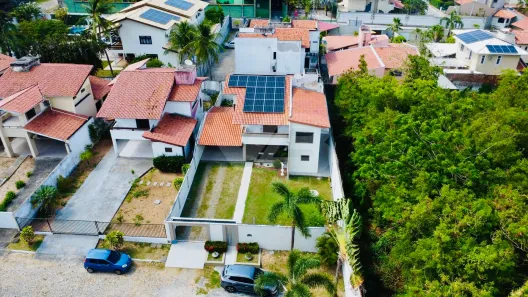 Sobrado com 4 Quartos à venda, 214m² no Edson Queiroz, Fortaleza