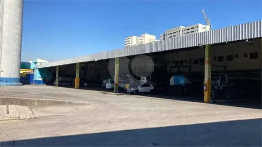 Galpão/Depósito/Armazém à venda, 2200m² no Vila Guilherme, São Paulo
