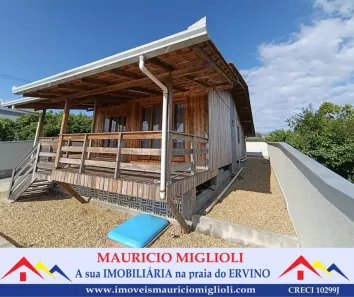 Casa com 2 Quartos à venda, 360m² no Praia do Ervino, São Francisco do Sul