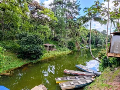 Fazenda/Sítio com 3 Quartos à venda, 1400m² no Centro, Juquitiba
