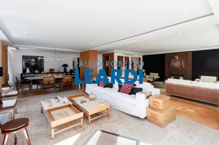 Casa com 4 Quartos à venda, 538m² no Pacaembu, São Paulo