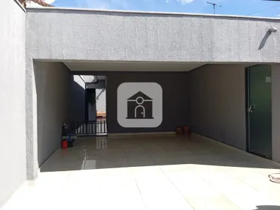 Casa com 2 Quartos à venda, 140m² no Jardim Holanda, Uberlândia