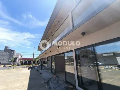 Ponto Comercial para alugar, 151m² no Santa Mônica, Uberlândia