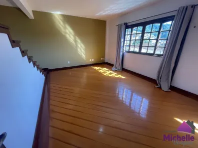 Casa com 3 Quartos para alugar, 140m² no São Pedro, Teresópolis