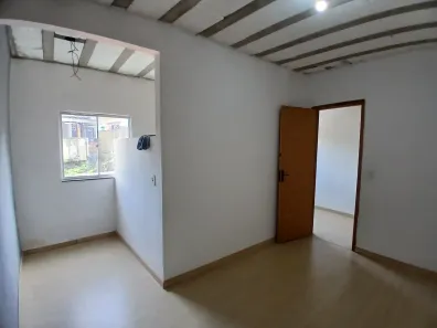 Casa com 2 Quartos para alugar, 70m² no Trindade, São Gonçalo