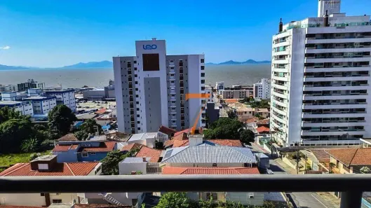 Apartamento com 3 Quartos à venda, 83m² no Barreiros, São José