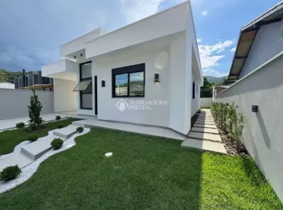Casa com 3 Quartos à venda, 150m² no Forquilhas, São José