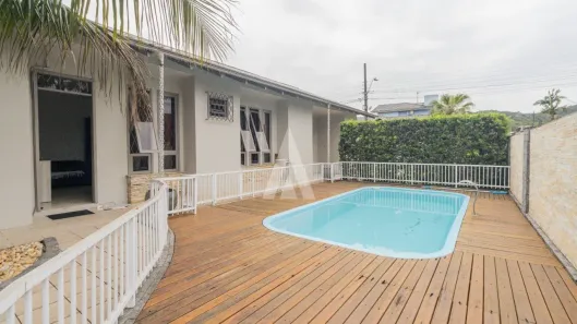 Casa com 3 Quartos à venda, 173m² no Glória, Joinville