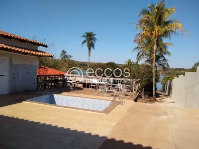 Fazenda/Sítio com 5 Quartos à venda, 1774m² no Distrito Industrial, Uberlândia