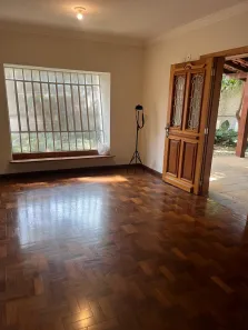 Casa com 4 Quartos para alugar, 353m² no Vila Clementino, São Paulo