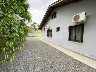 Casa com 3 Quartos à venda, 120m² no Boehmerwald, Joinville