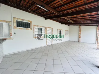 Imóvel Comercial com 2 Quartos para alugar, 75m² no Chácara, Betim