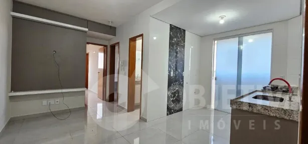 Apartamento com 2 Quartos para alugar, 55m² no Osvaldo Rezende, Uberlândia