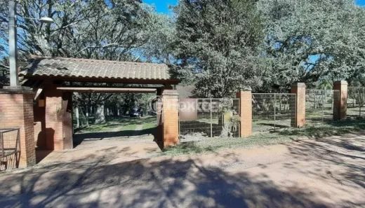 Fazenda/Sítio com 3 Quartos à venda, 200m² no Branquinha, Viamão