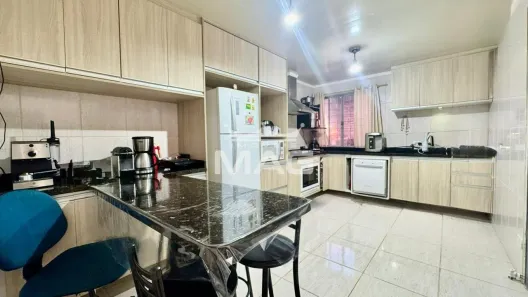 Sobrado com 3 Quartos à venda, 175m² no Atuba, Colombo