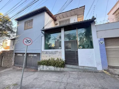 Imóvel Comercial com 3 Quartos para alugar, 180m² no Barro Preto, Belo Horizonte