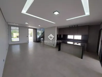Casa de Condomínio com 3 Quartos para alugar, 200m² no Jardim Jacinto, Jacareí