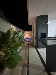 Casa de Condomínio com 3 Quartos à venda, 202m² no Novo Mundo, Uberlândia
