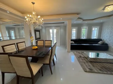 Casa com 4 Quartos para alugar, 180m² no Marechal Rondon, Canoas