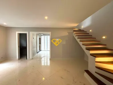Casa com 3 Quartos para alugar, 185m² no Aparecida, Santos