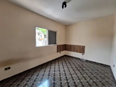 Casa com 2 Quartos para alugar, 65m² no Jardim Rossin, São Paulo