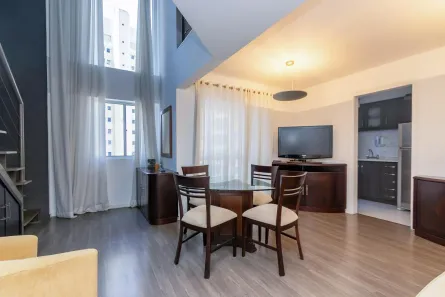 Apartamento com 1 Quarto para alugar, 70m² no Centro, Curitiba