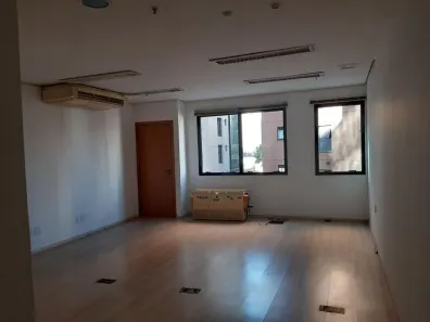Sala Comercial à venda, 37m² no Vila Olímpia, São Paulo