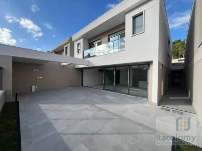 Casa de Condomínio com 4 Quartos à venda, 310m² no Tamboré, Santana de Parnaíba