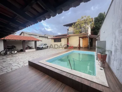 Sobrado com 3 Quartos à venda, 257m² no Parque Estrela Dalva II, Luziânia