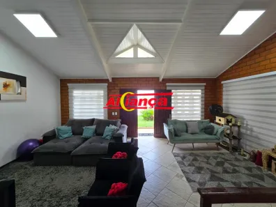 Sobrado com 3 Quartos para alugar, 221m² no Jardim City, Guarulhos