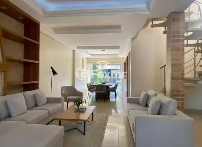 Casa com 3 Quartos à venda, 314m² no Tristeza, Porto Alegre