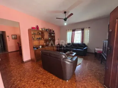 Casa com 4 Quartos à venda, 244m² no Jardim Cruzeiro do Sul, Bauru