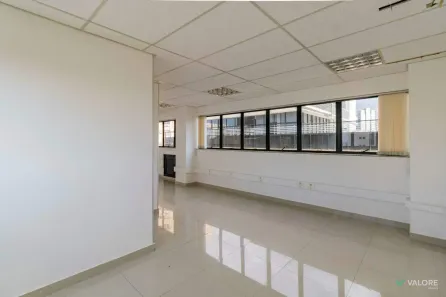 Sala Comercial para alugar, 180m² no Santa Efigênia, Belo Horizonte
