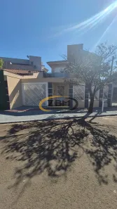 Sobrado com 3 Quartos à venda, 240m² no Andes, Londrina