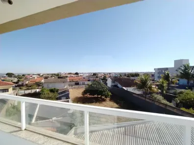 Apartamento com 3 Quartos para alugar, 82m² no Presidente Roosevelt, Uberlândia