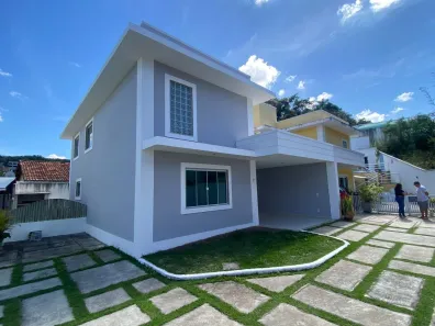 Casa com 3 Quartos à venda, 160m² no Jardim, Saquarema