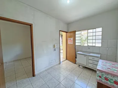 Apartamento com 1 Quarto para alugar, 35m² no Zona 07, Maringá