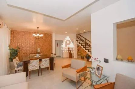 Casa com 5 Quartos à venda, 247m² no Grajaú, Rio de Janeiro