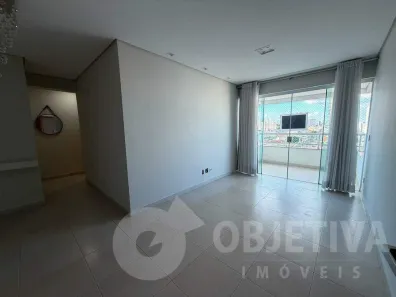 Apartamento com 2 Quartos para alugar, 74m² no Centro, Uberlândia