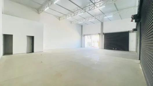Ponto Comercial para alugar, 180m² no Tulipas, Jundiaí