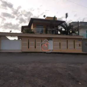 Casa de Condomínio com 3 Quartos à venda, 220m² no Loteamento Extensão do Serramar, Rio das Ostras