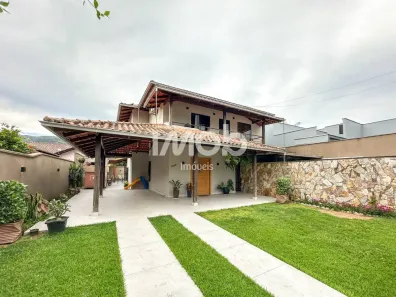 Casa com 3 Quartos à venda, 230m² no Ilha da Figueira, Jaraguá do Sul